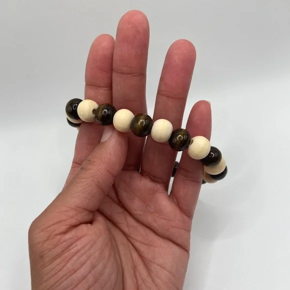 Men’s Natural Wood Stretch Bead Bracelet - Picture 2 of 3